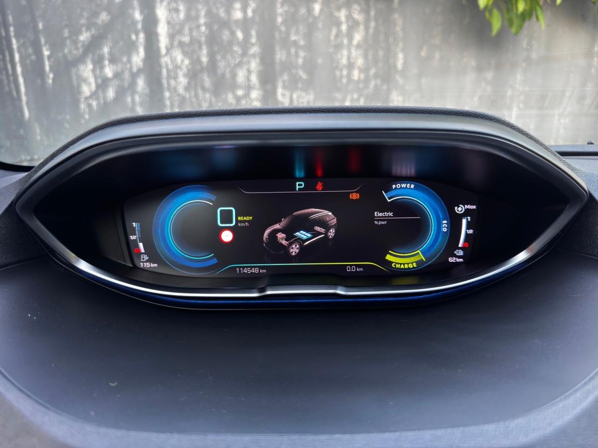 peugeot-3008-2023-hibrido-a-gasolina-1598cc