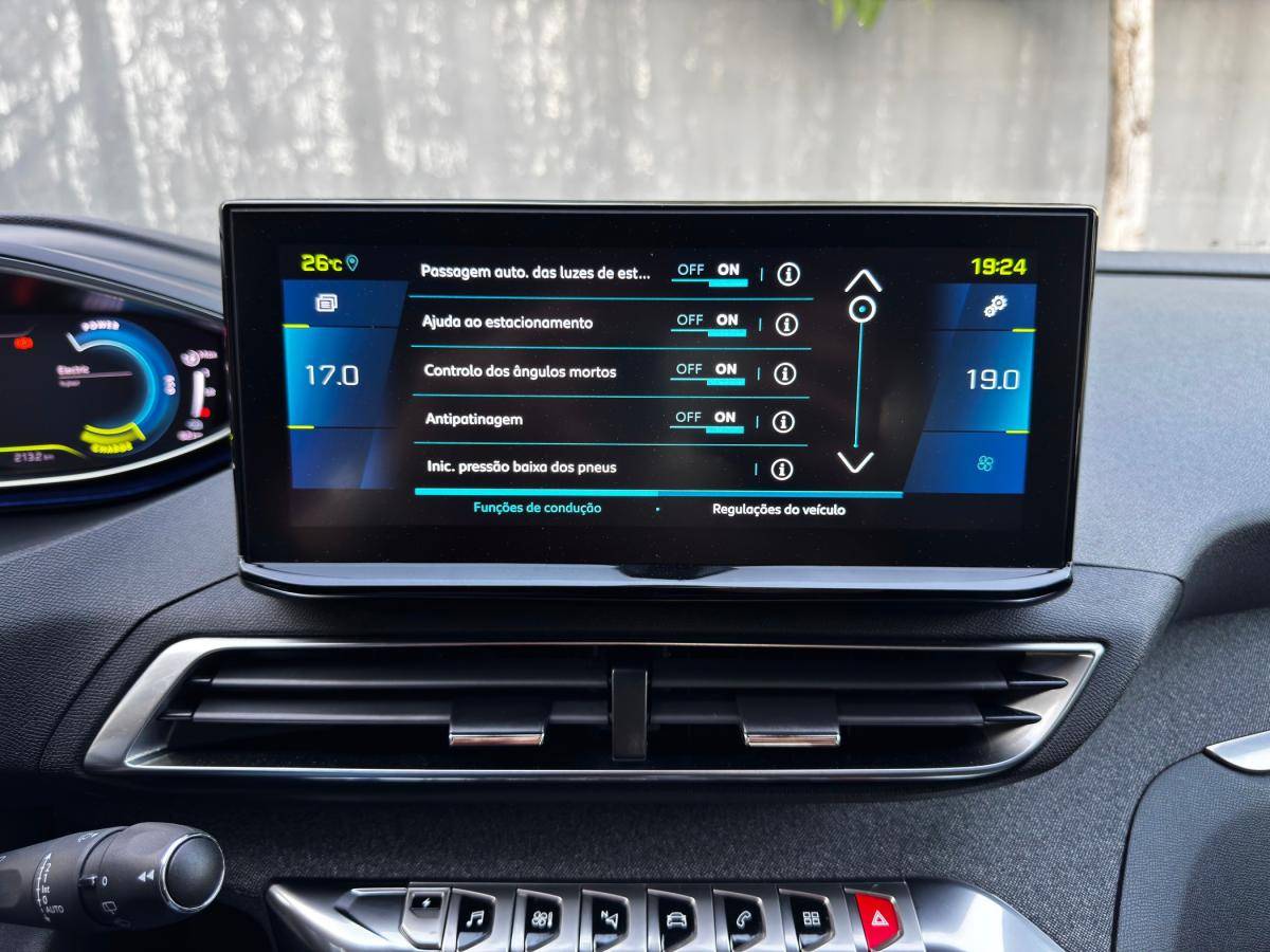 peugeot-3008-2023-hibrido-a-gasolina-1598cc