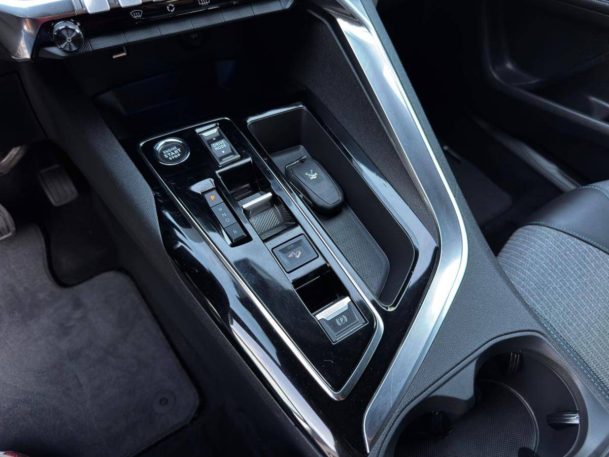 peugeot-3008-2023-hibrido-a-gasolina-1598cc