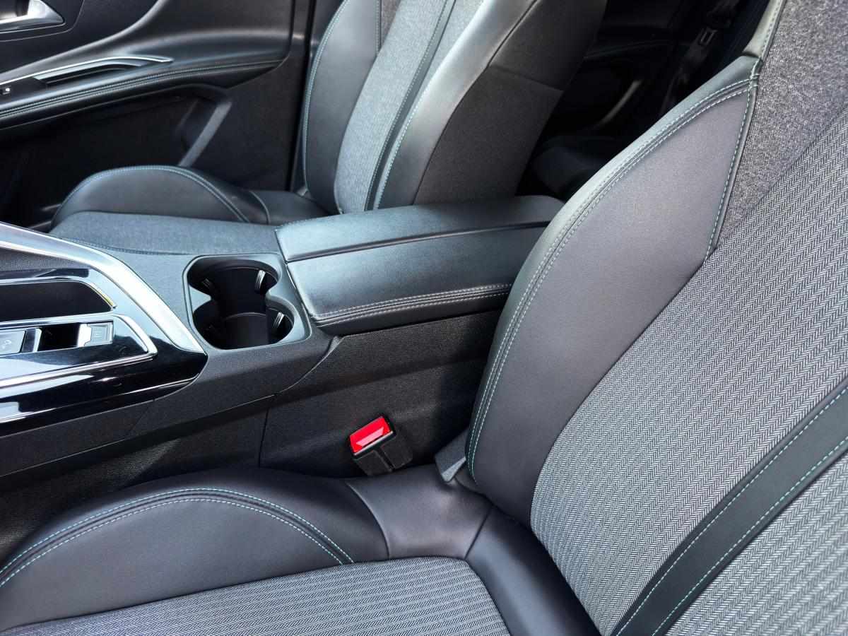 peugeot-3008-2023-hibrido-a-gasolina-1598cc