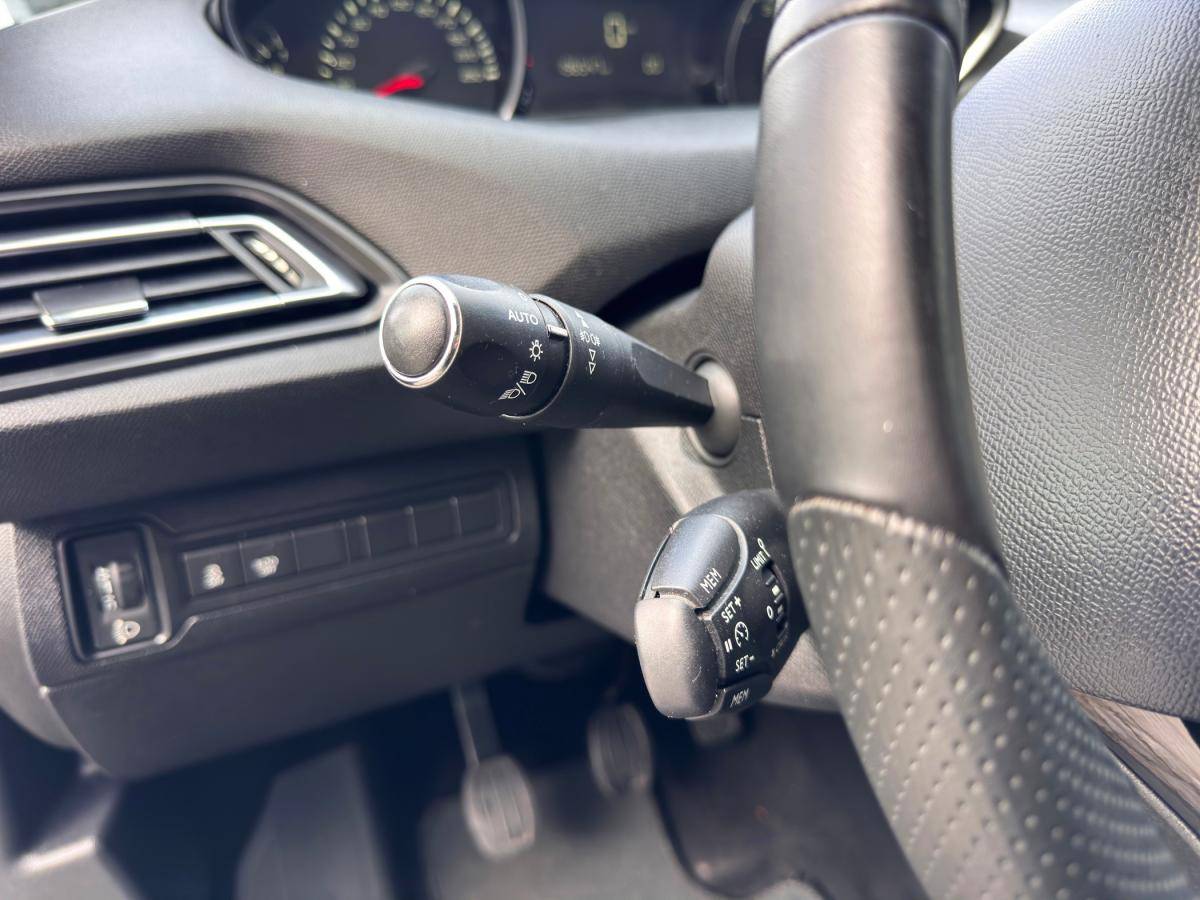 peugeot-308-sw-2015-diesel-1560cc