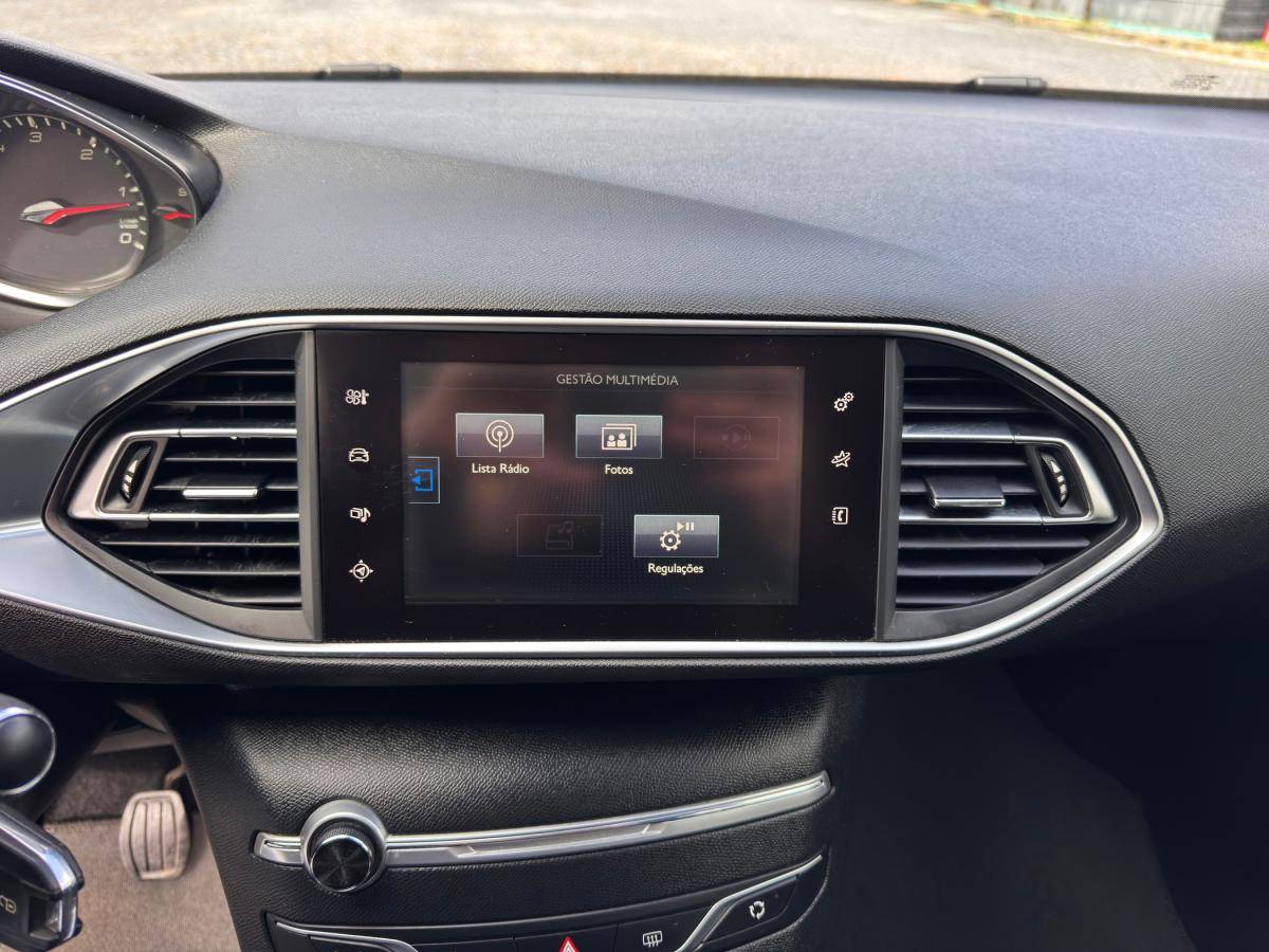 peugeot-308-sw-2015-diesel-1560cc