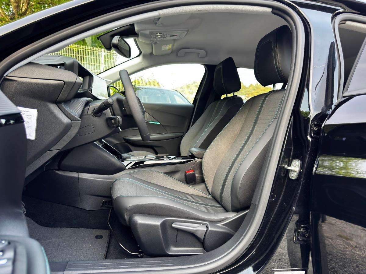peugeot-208-2023-eletrico-0cc