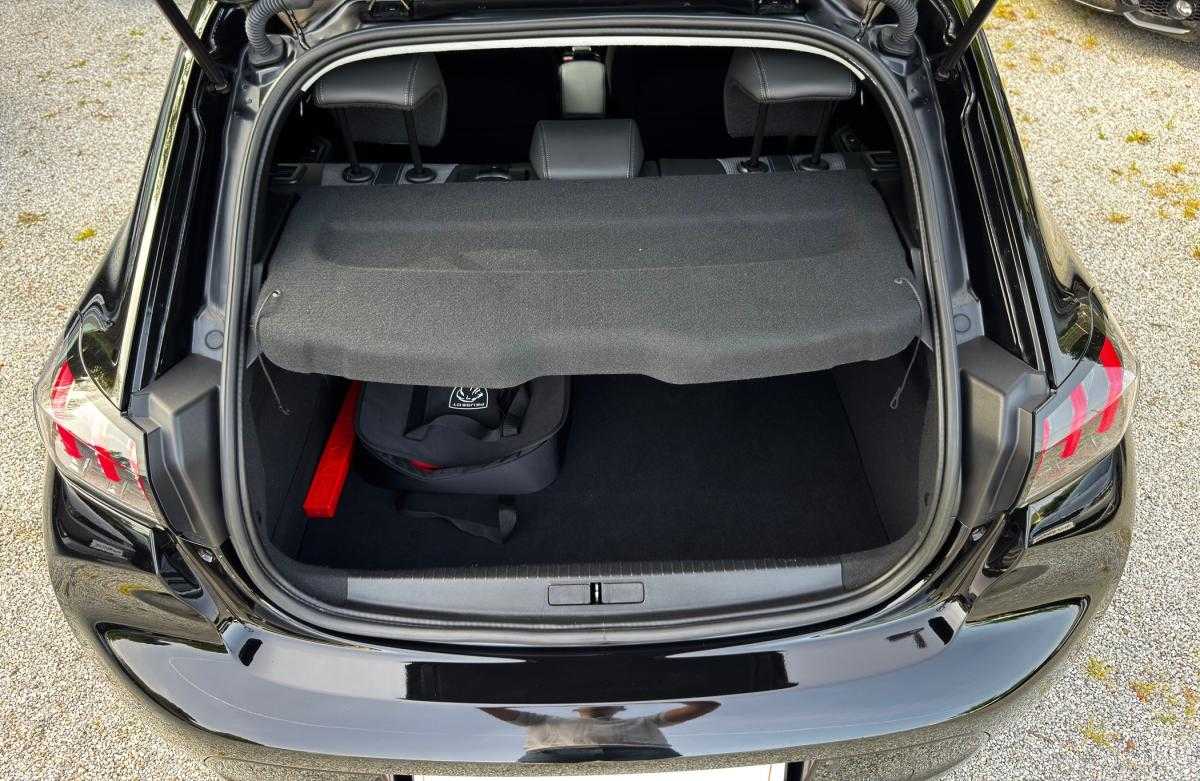 peugeot-208-2023-eletrico-0cc
