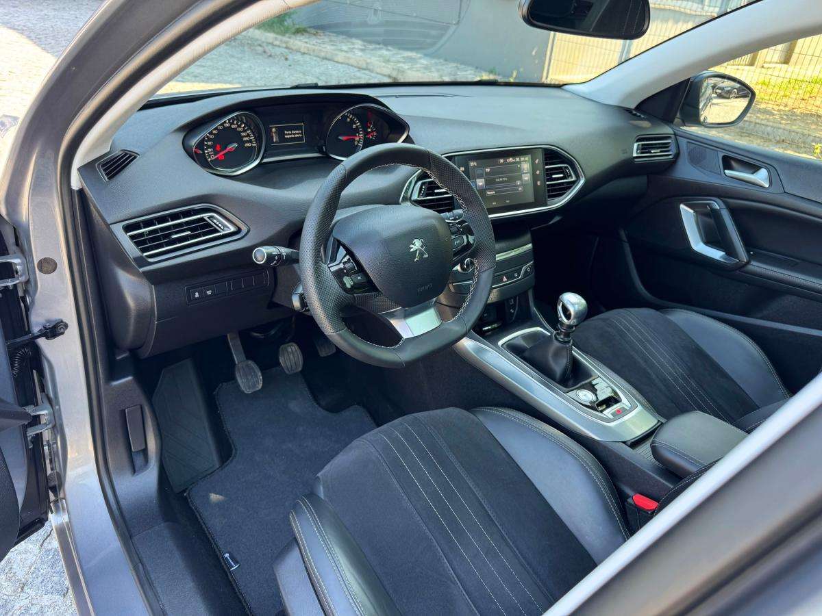 peugeot-308-2015-gasolina-1199cc