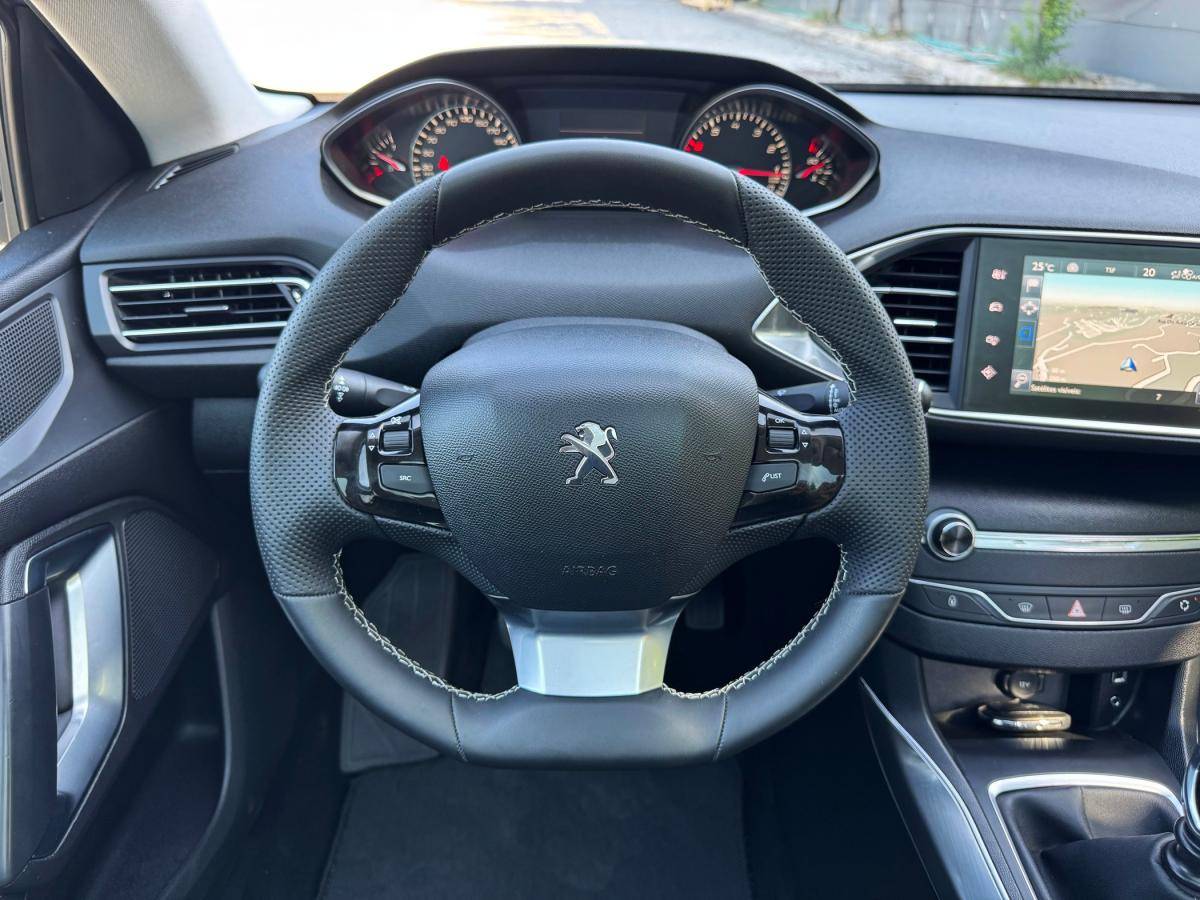 peugeot-308-2015-gasolina-1199cc