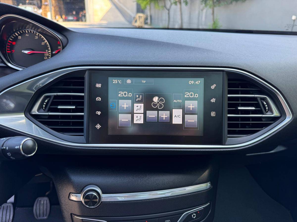 peugeot-308-2015-gasolina-1199cc