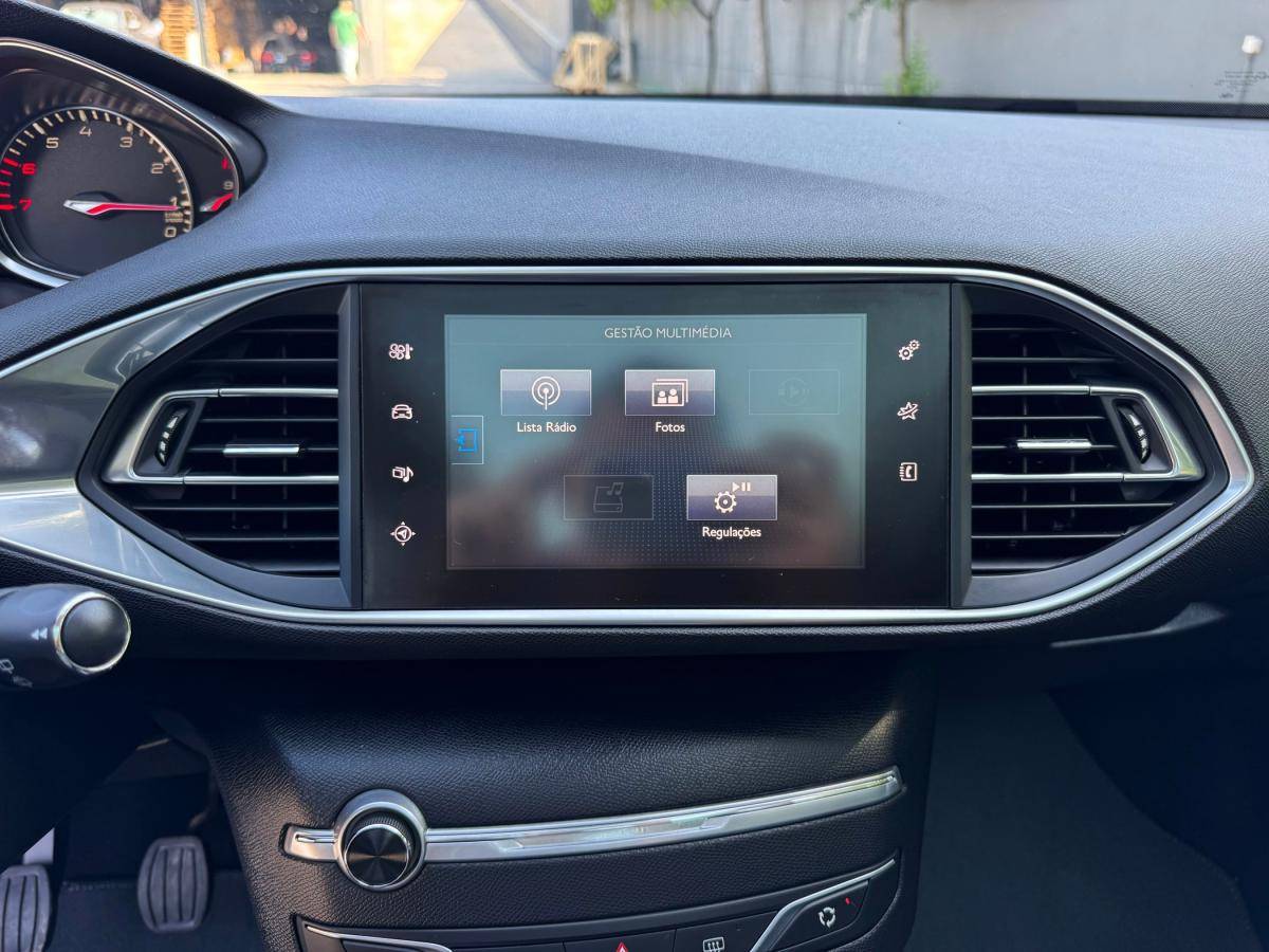 peugeot-308-2015-gasolina-1199cc