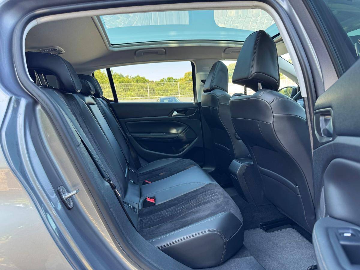 peugeot-308-2015-gasolina-1199cc