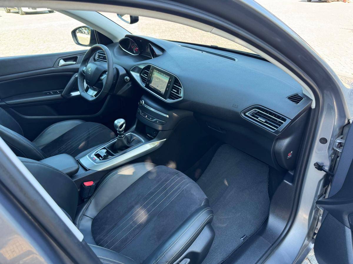 peugeot-308-2015-gasolina-1199cc