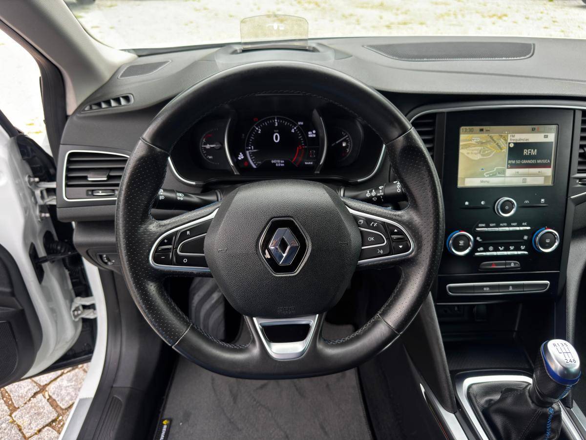 renault-megane-sport-tourer-2020-diesel-1461cc