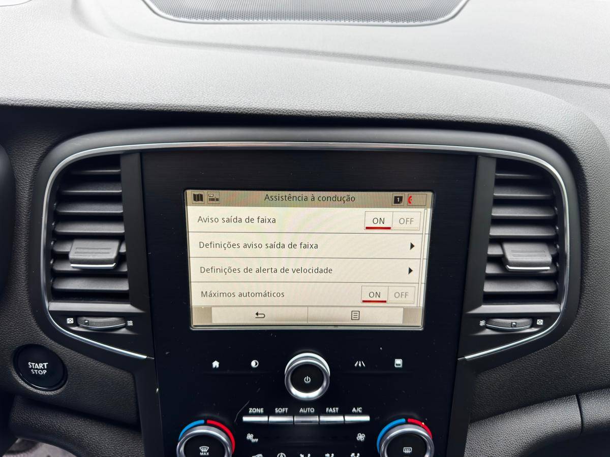 renault-megane-sport-tourer-2020-diesel-1461cc