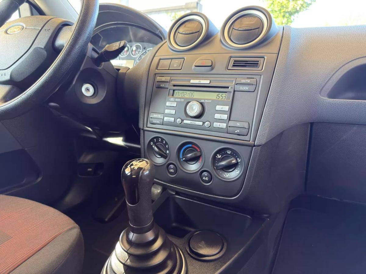 ford-fiesta-2006-gasolina-1242cc