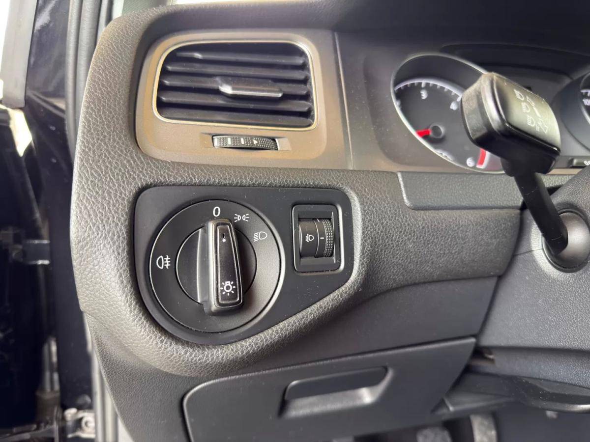volkswagen-golf-2015-diesel-1598cc