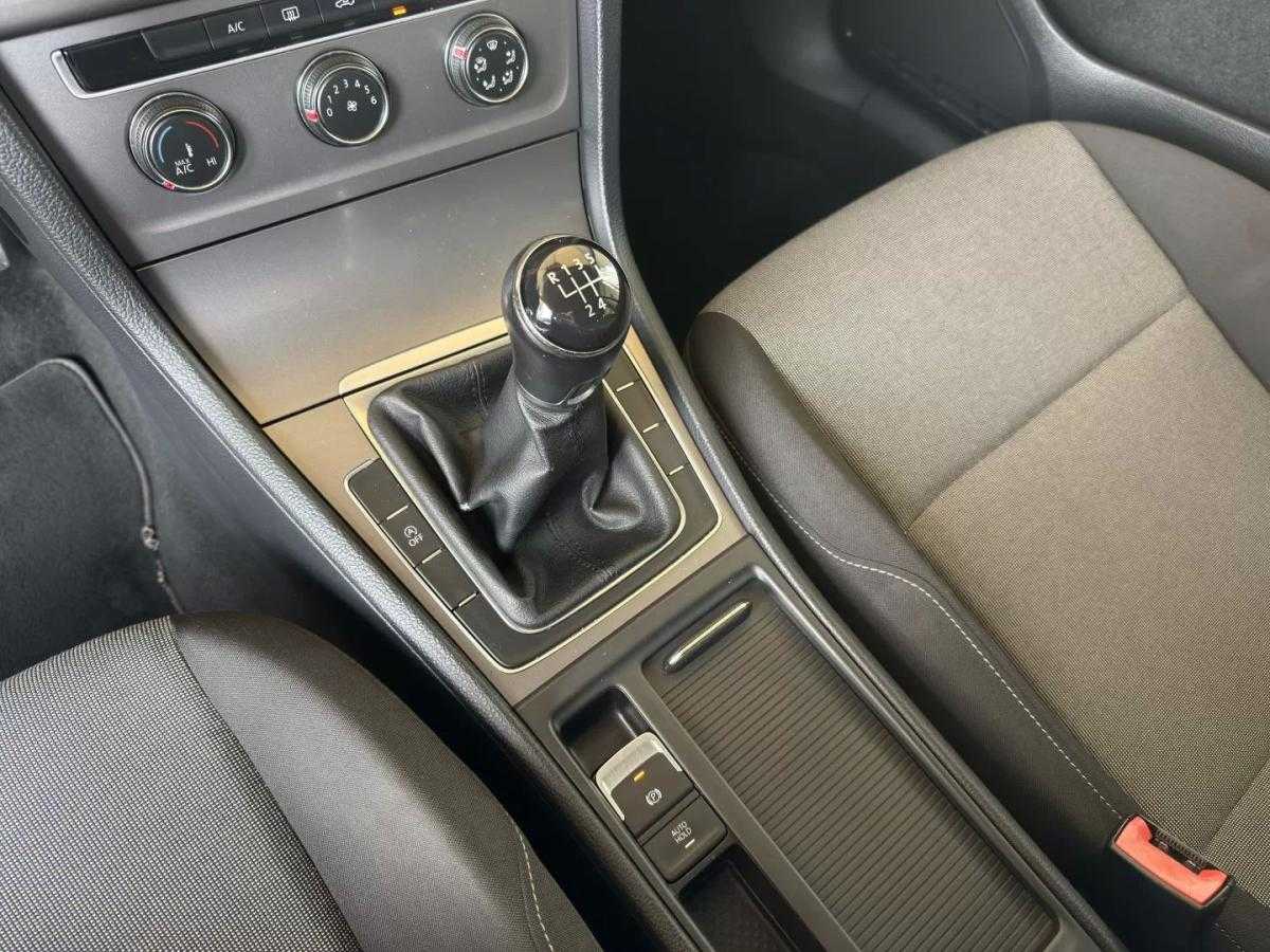 volkswagen-golf-2015-diesel-1598cc
