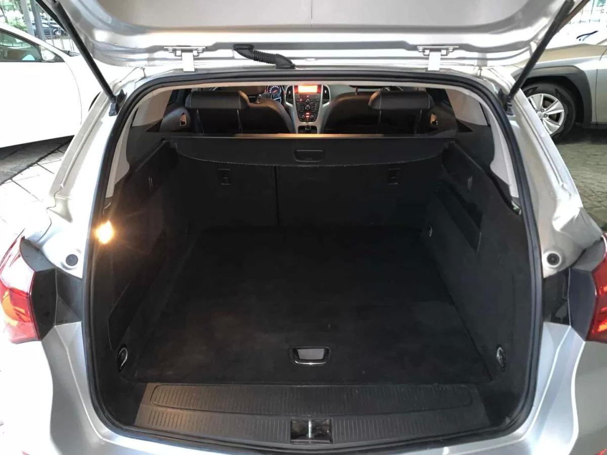 opel-astra-sport-tourer-2012-diesel-1248cc