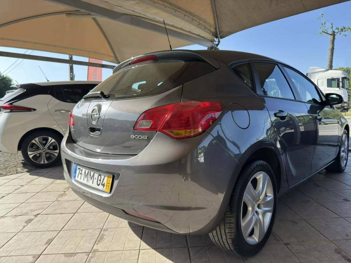 opel-astra-2011-diesel-1248cc