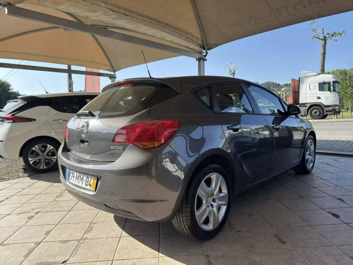 opel-astra-2011-diesel-1248cc
