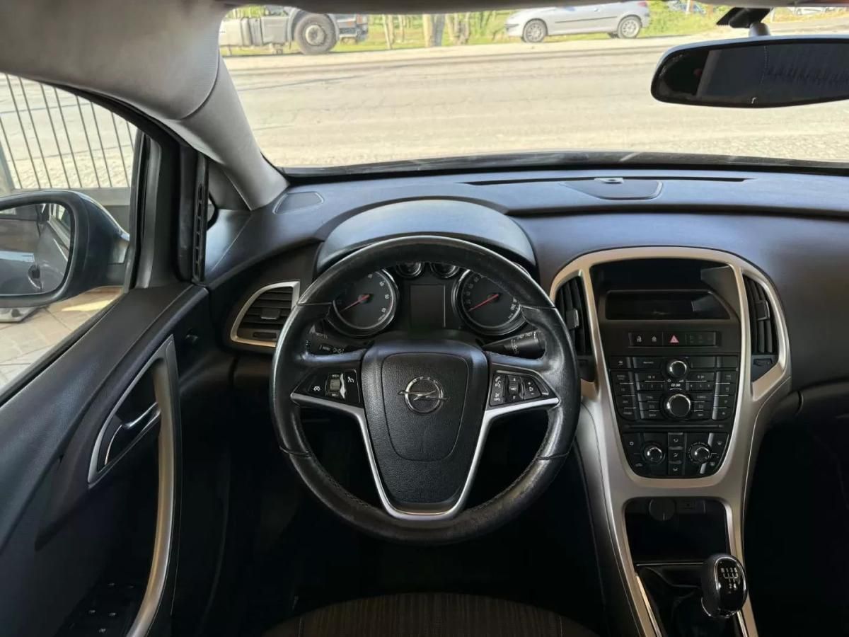 opel-astra-2011-diesel-1248cc