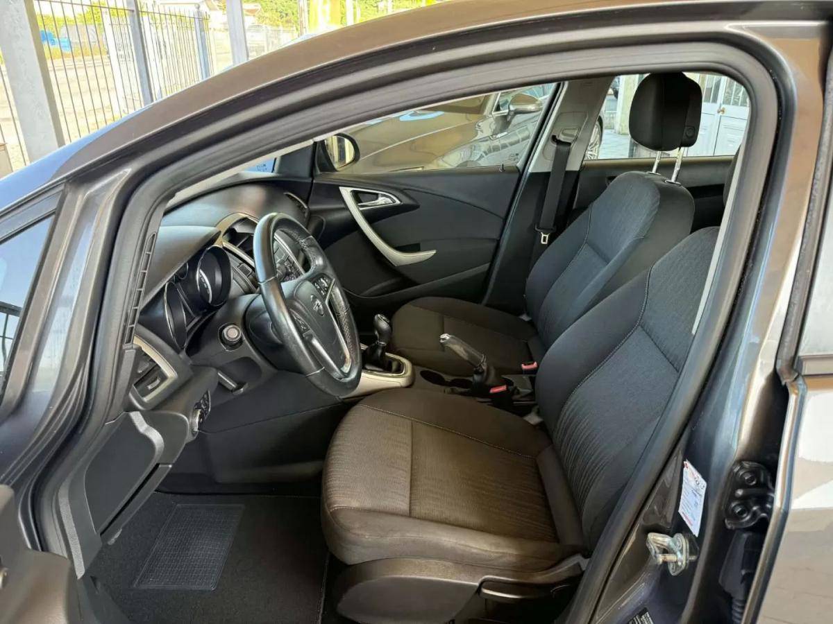 opel-astra-2011-diesel-1248cc