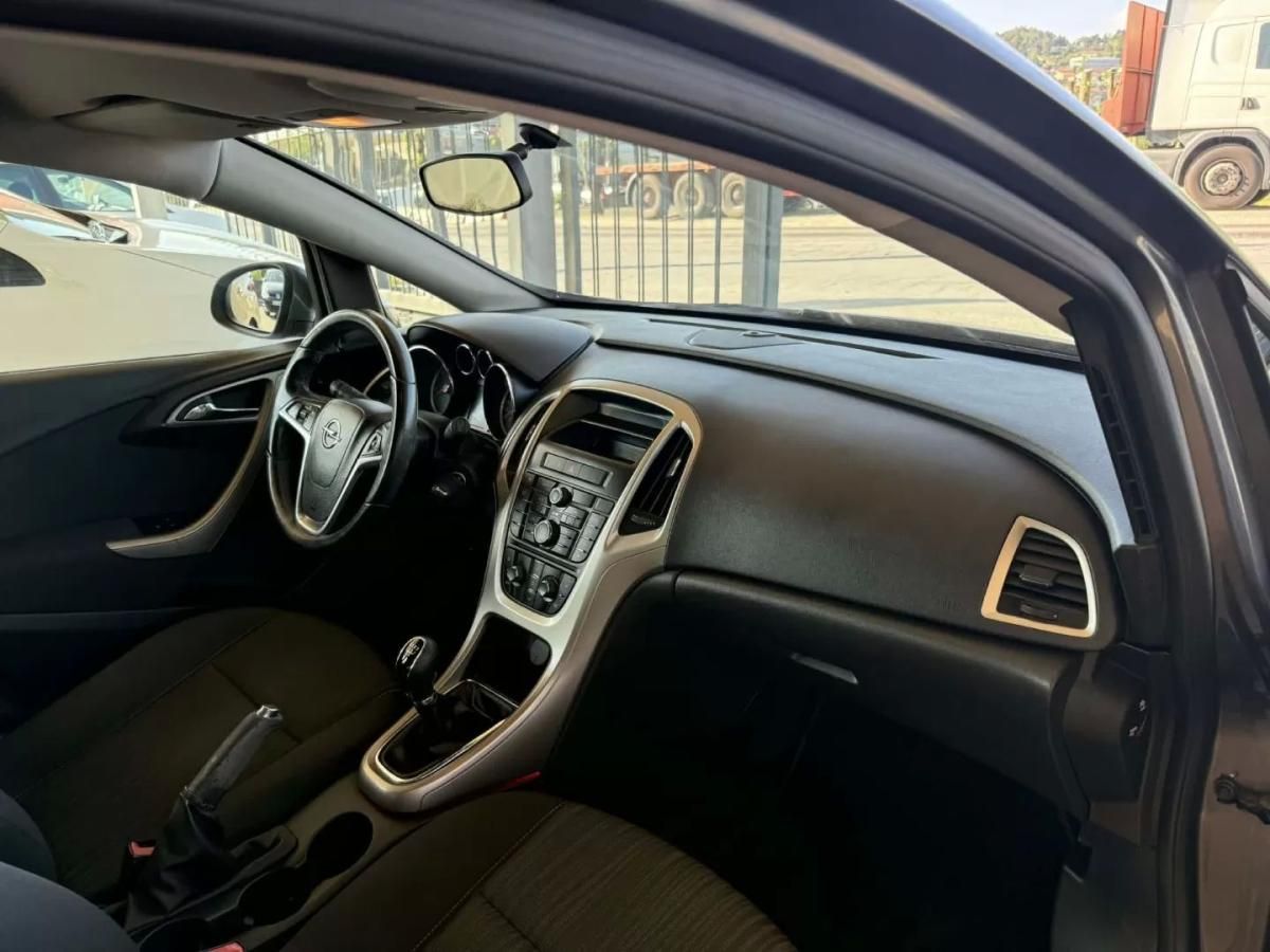 opel-astra-2011-diesel-1248cc