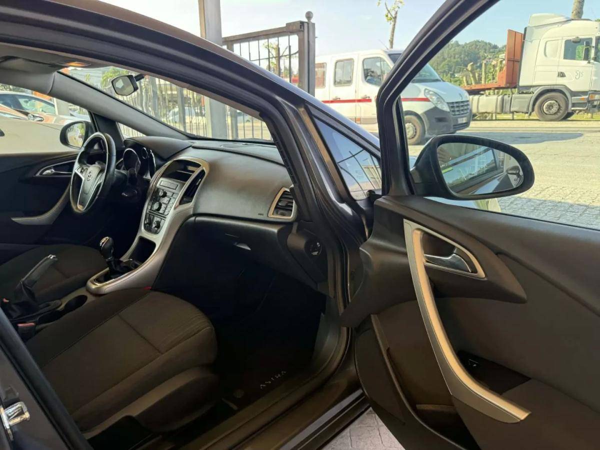 opel-astra-2011-diesel-1248cc