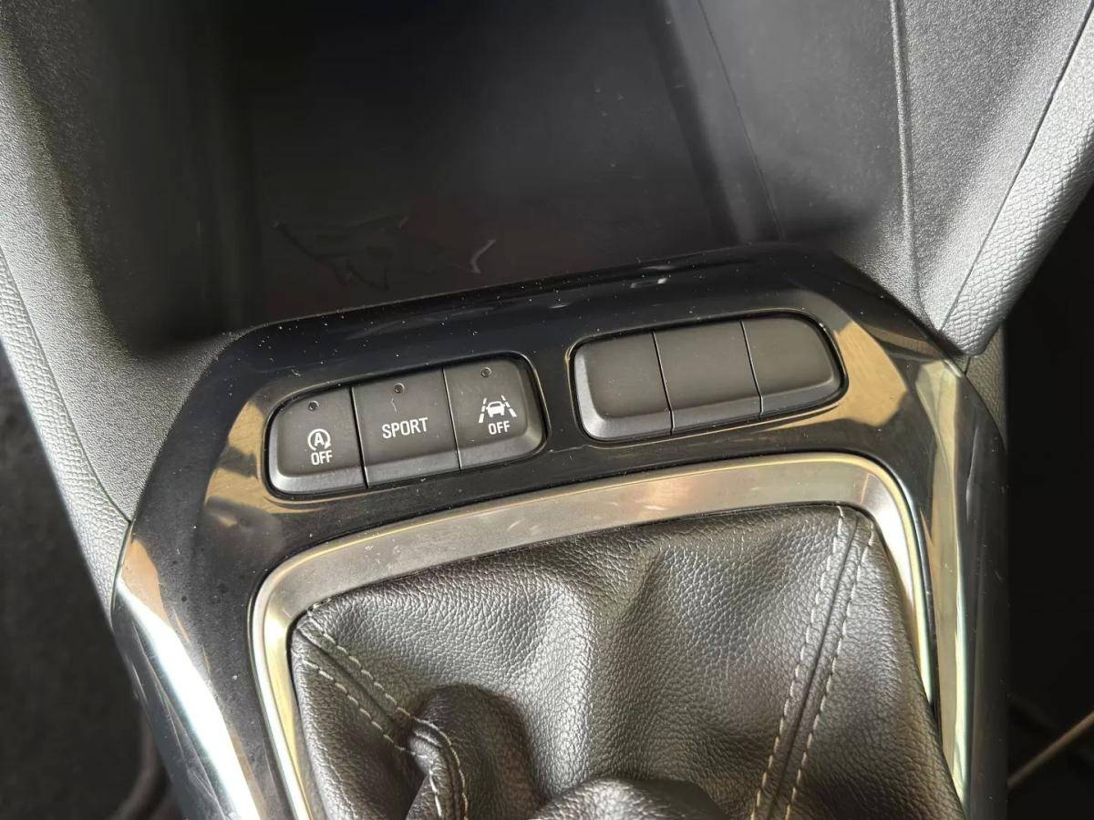 opel-corsa-2025-gasolina-1199cc