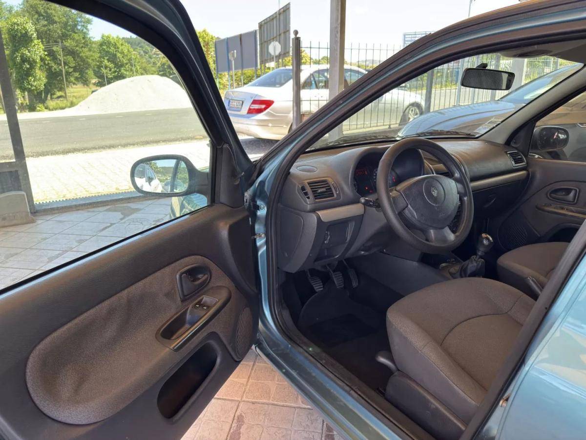 renault-clio-2004-gasolina-1149cc