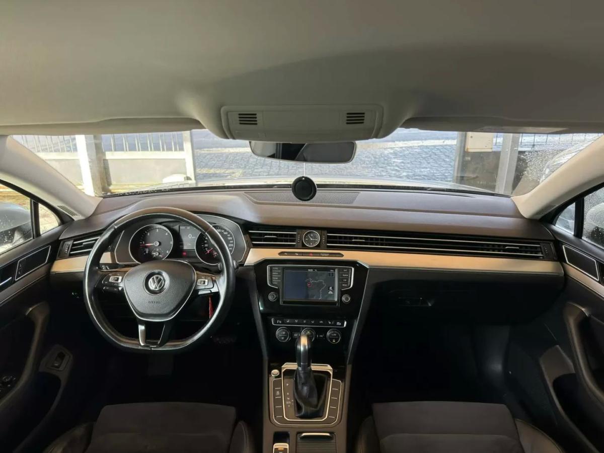 volkswagen-passat-variant-2015-diesel-1968cc