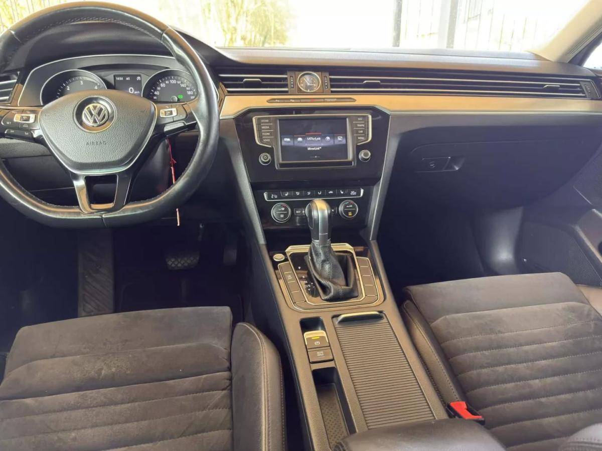volkswagen-passat-variant-2015-diesel-1968cc