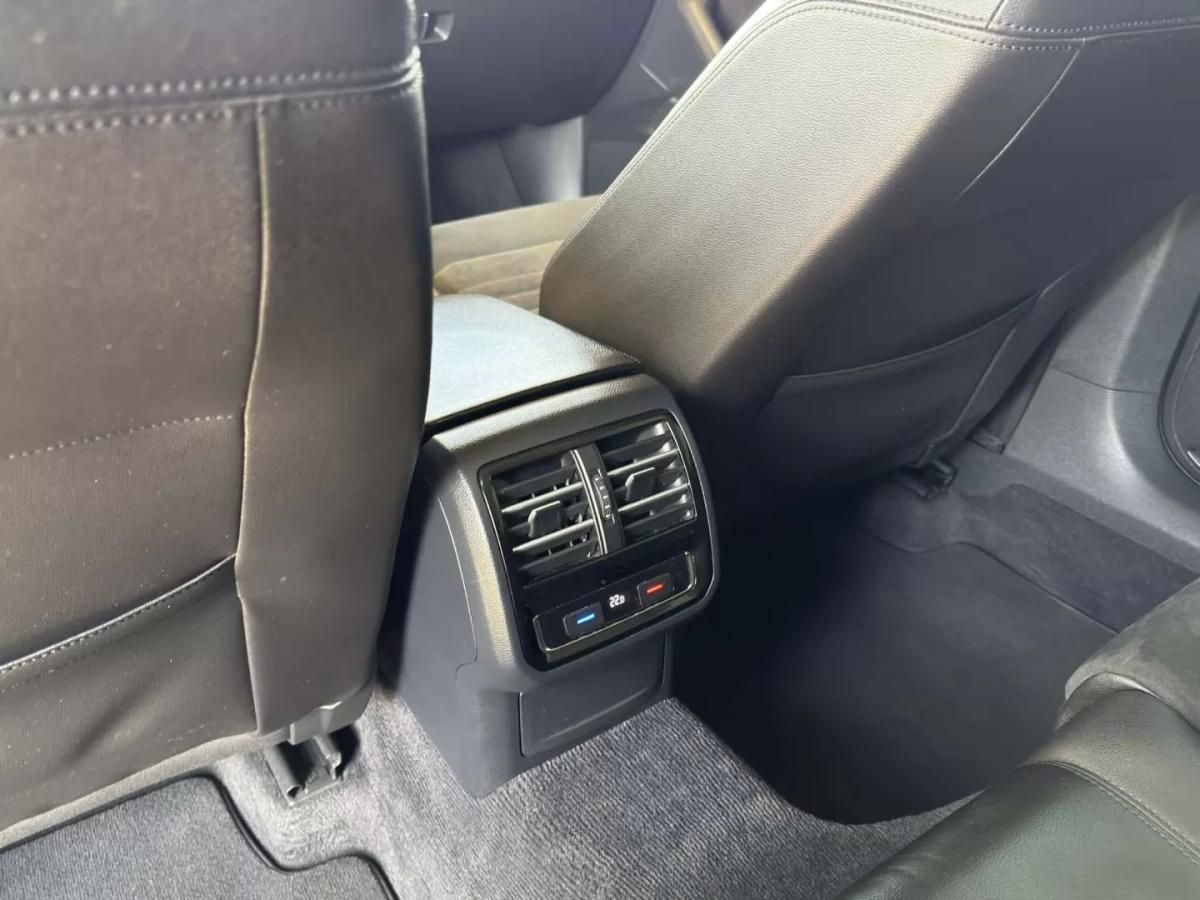 volkswagen-passat-variant-2015-diesel-1968cc