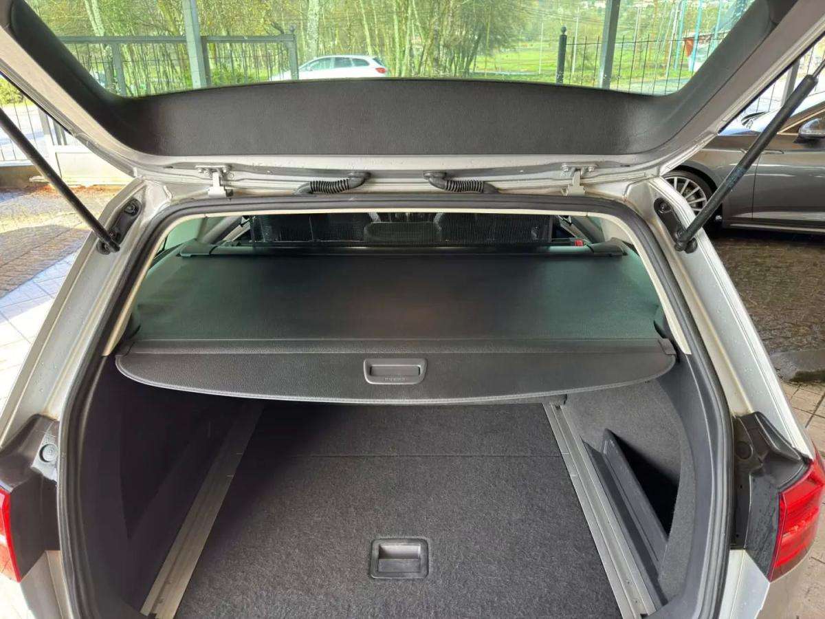 volkswagen-passat-variant-2015-diesel-1968cc