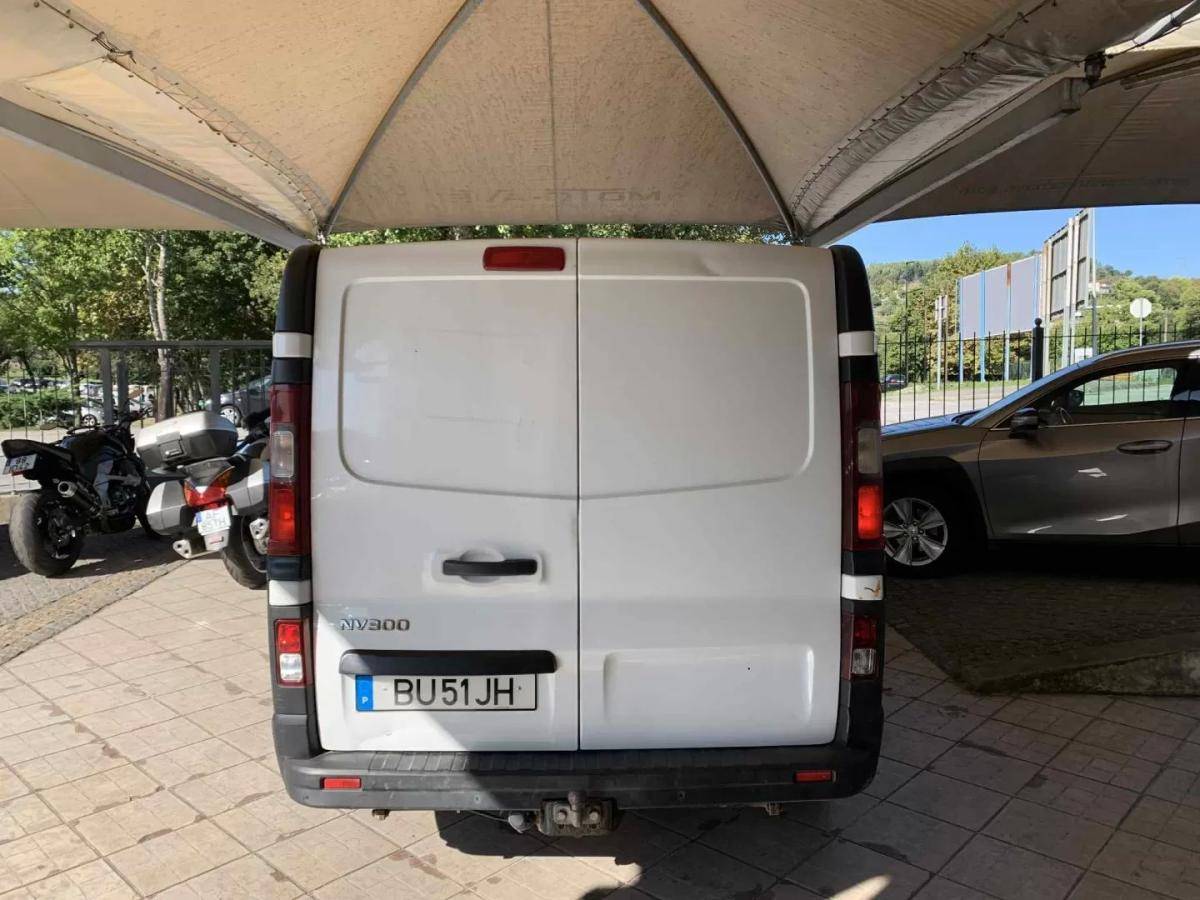 nissan-nv300-2017-diesel-1600cc