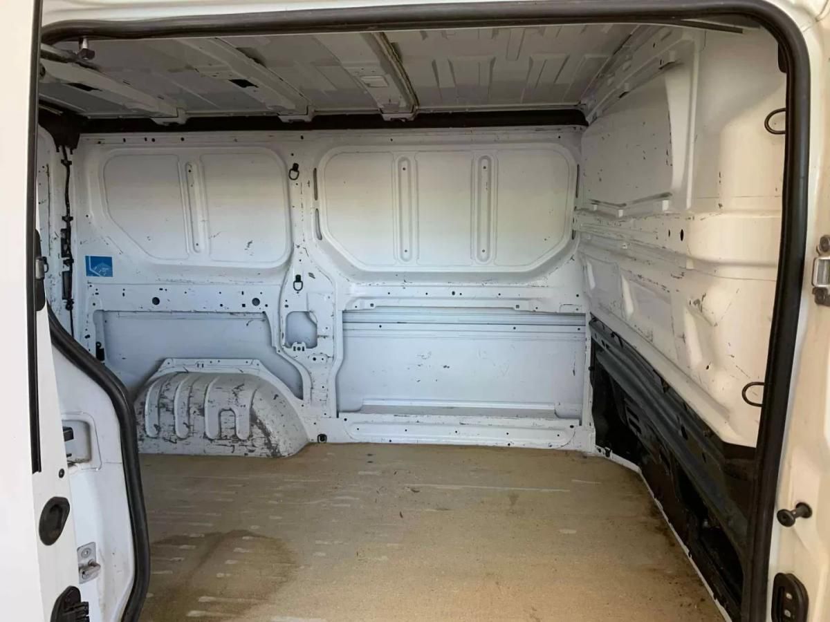 nissan-nv300-2017-diesel-1600cc