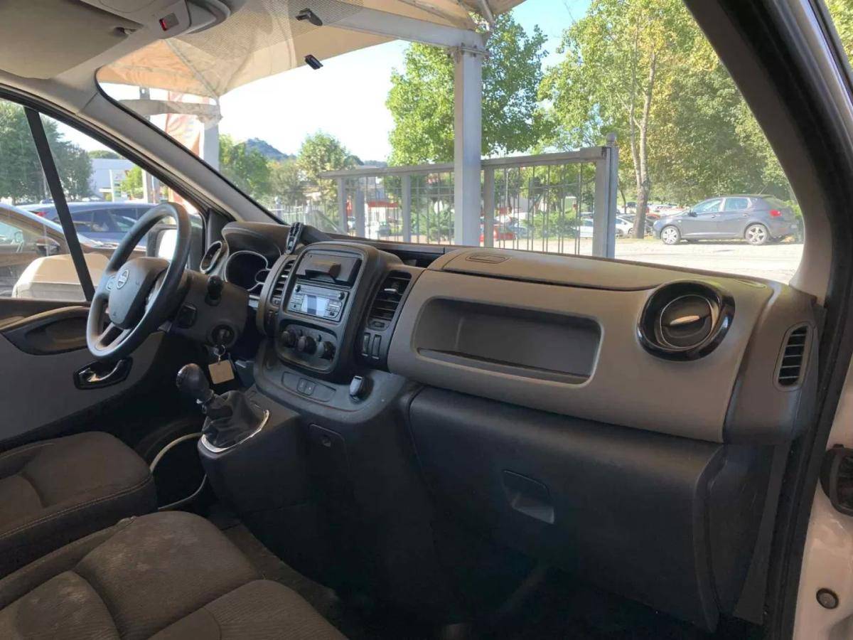 nissan-nv300-2017-diesel-1600cc