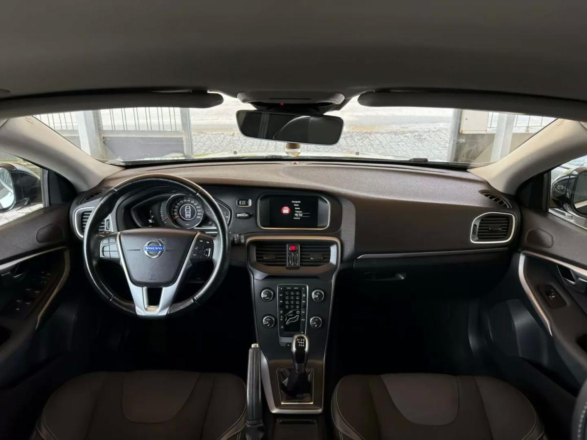 volvo-v40-2014-diesel-1560cc