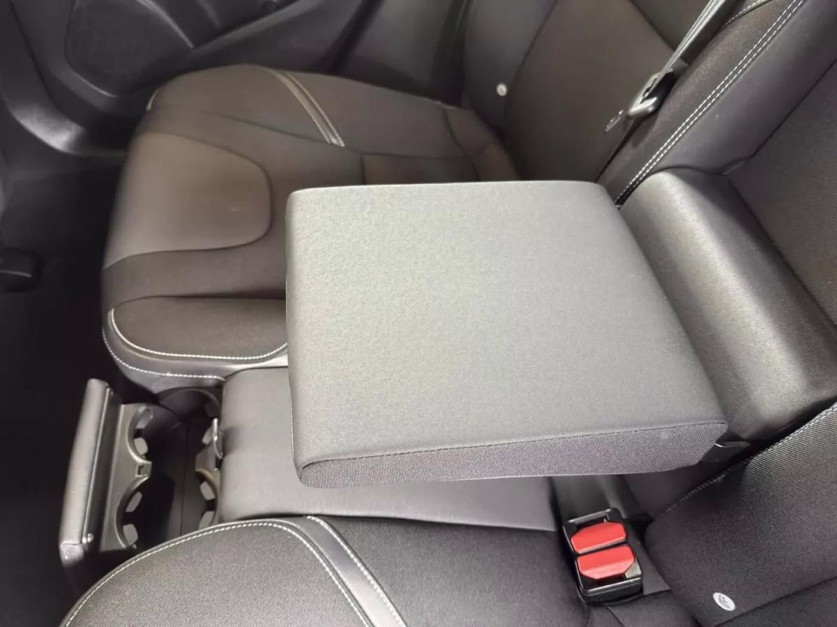 volvo-v40-2014-diesel-1560cc