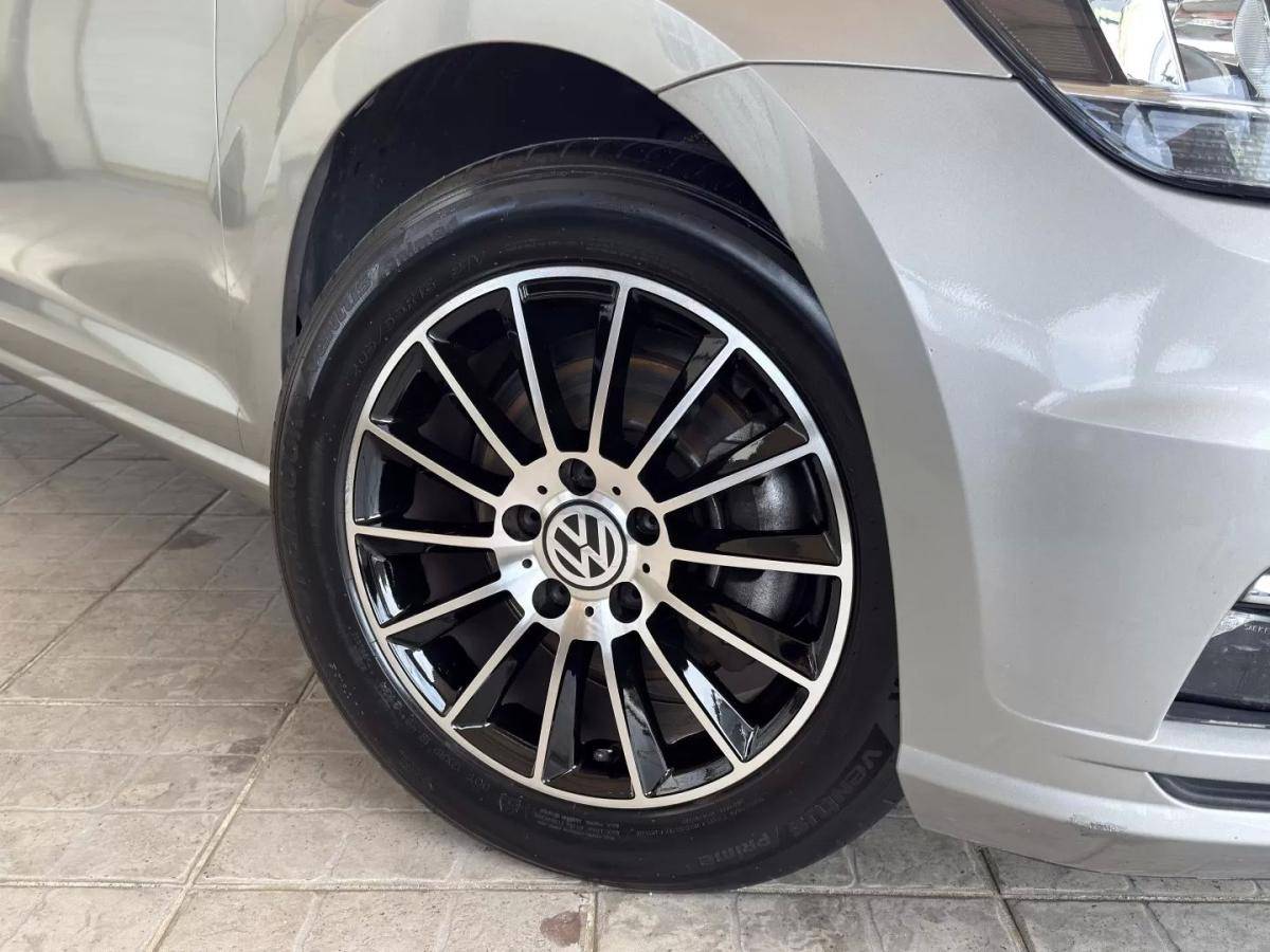 volkswagen-golf-2017-diesel-1598cc