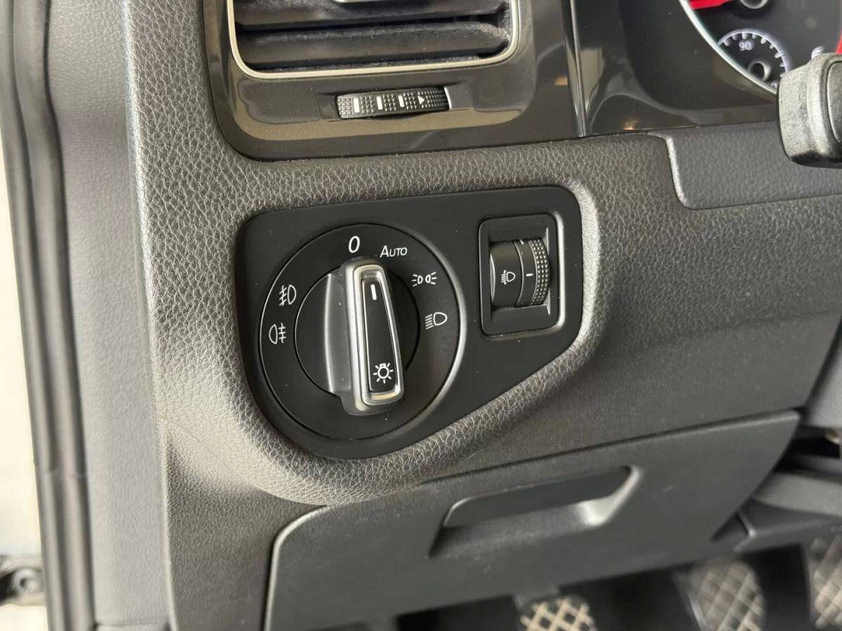 volkswagen-golf-2017-diesel-1598cc