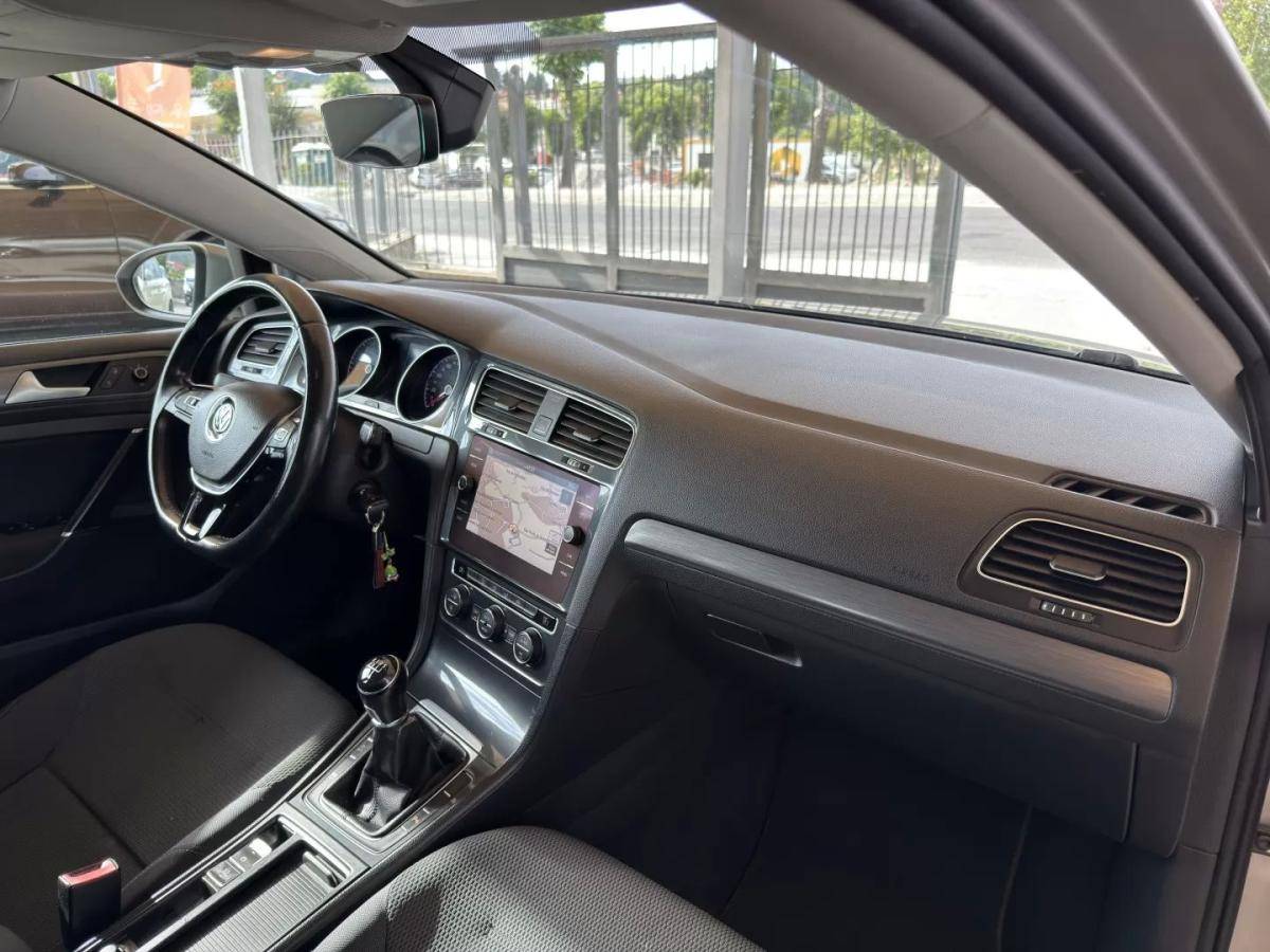 volkswagen-golf-2017-diesel-1598cc