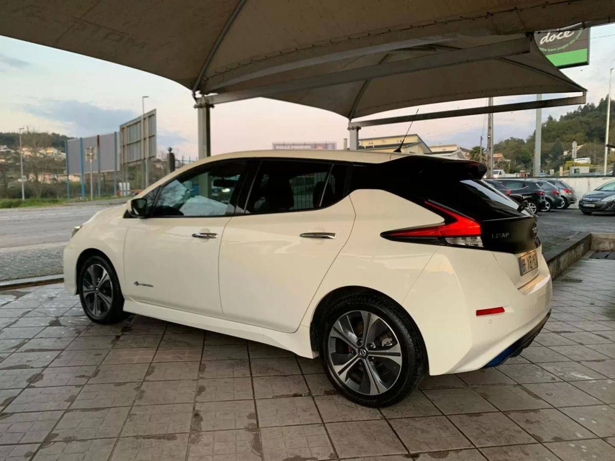 nissan-leaf-2019-eletrico-200cc
