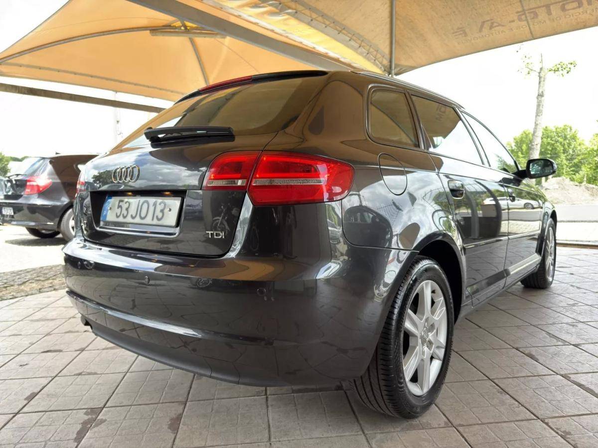 audi-a3-sportback-2010-diesel-1598cc