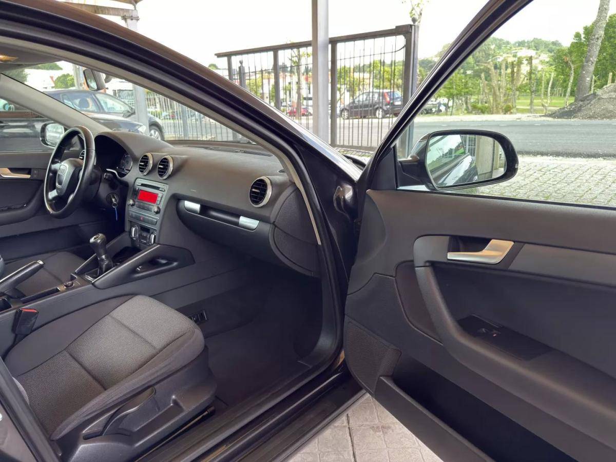 audi-a3-sportback-2010-diesel-1598cc