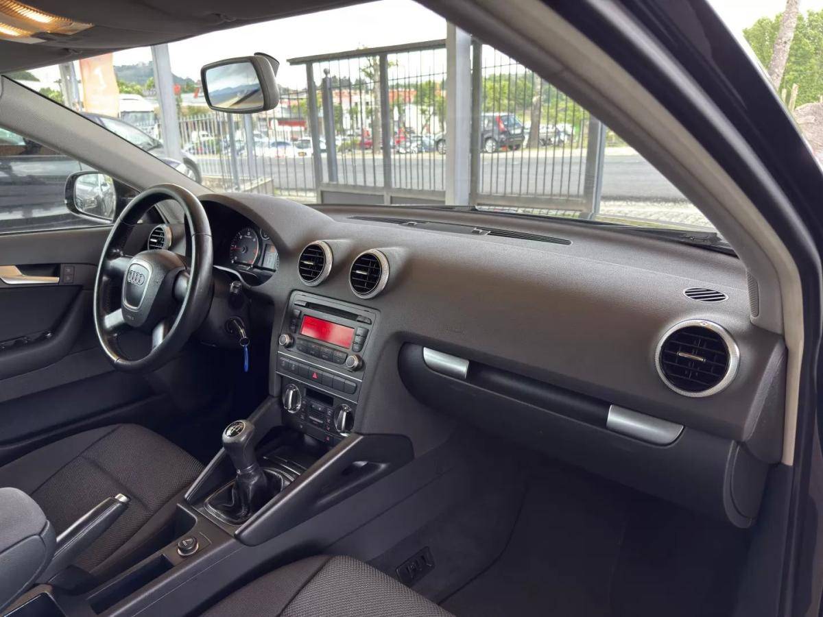 audi-a3-sportback-2010-diesel-1598cc