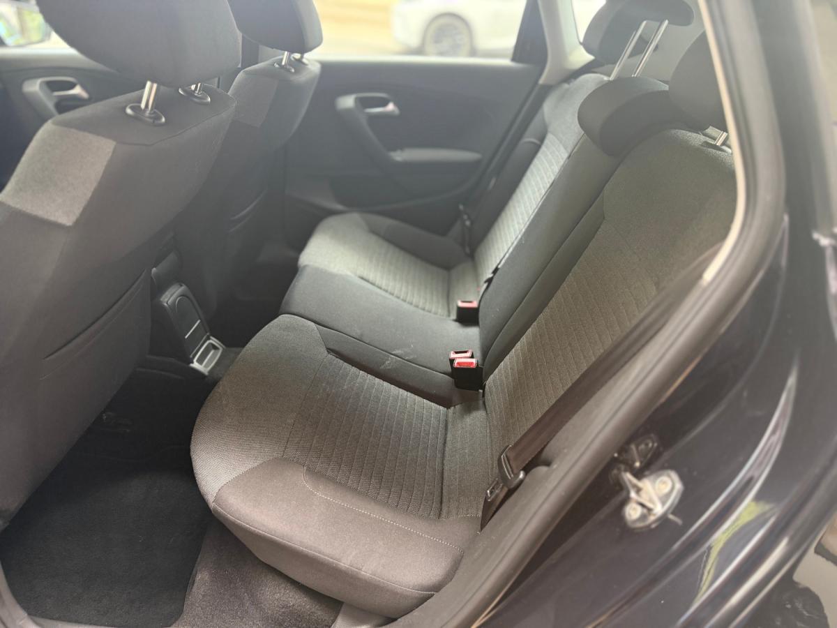 volkswagen-polo-2010-diesel-1598cc