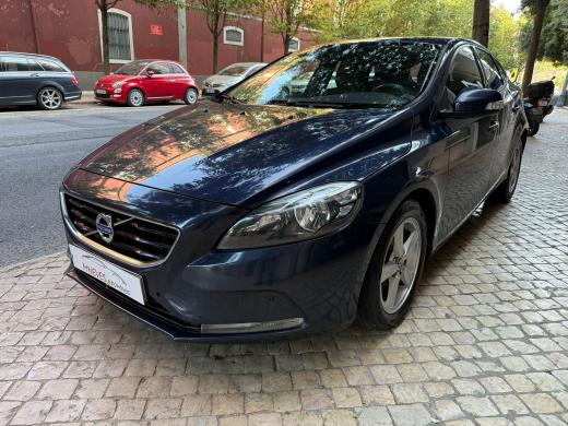 volvo-v40-2014-diesel-1560cc