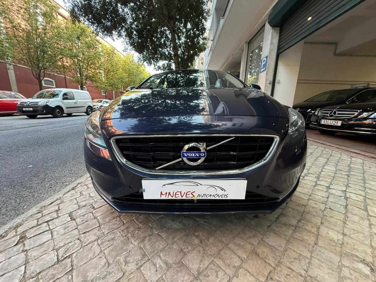 volvo-v40-2014-diesel-1560cc