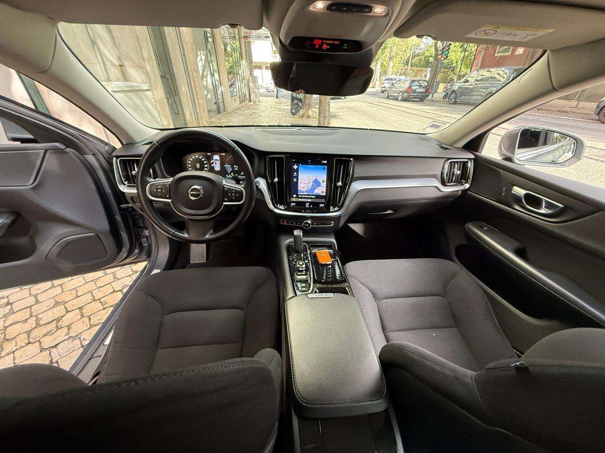 volvo-v60-2021-hibrido-a-gasolina-1969cc