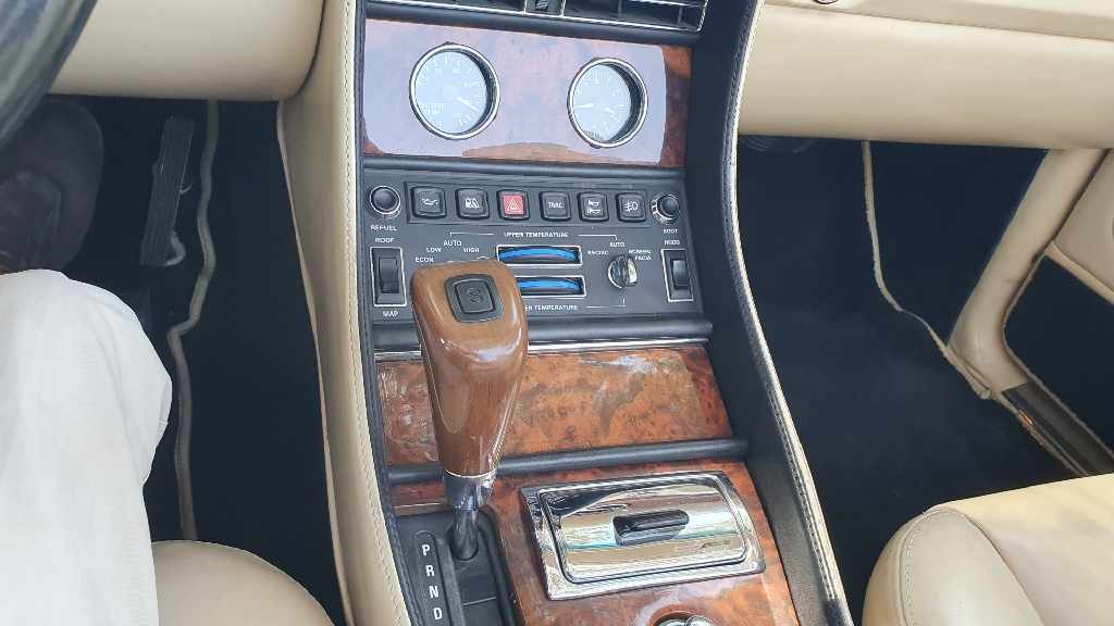 bentley-azure-6-75-v8-6-8-2001-gasolina-6761cc