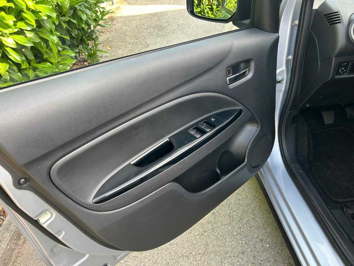 mitsubishi-space-star-2016-gasolina-1193cc